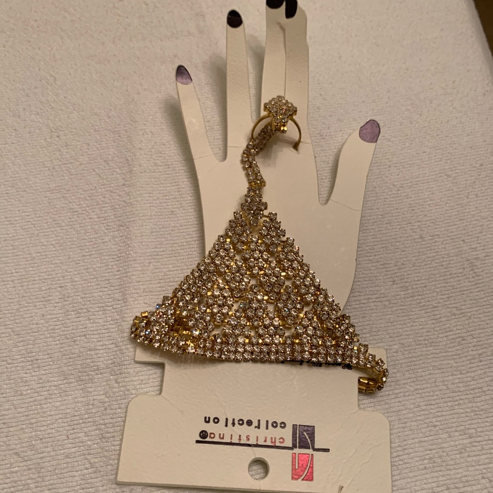 Sparkling Connected Ring-Bracelet